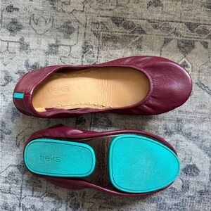 Tieks Maroon/ Burgundy Leather Flats